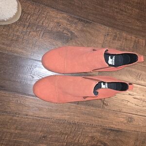 Sorel Evie II Orange Suede Shoes